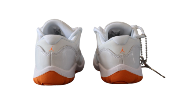 Flight Club - Image 3