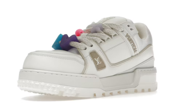 White - Image 3