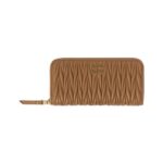 Gro?es Matelass?-Nappa-Leder 9.5cm