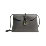 Crossbody-Tasche aus glattem Kalbsleder in Lapilli 23cm