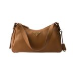 Mittelgro?e Lederschultertasche in Karamell 18cm