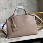 Grand Palais Tote Bag Beige 34 cm - Image 3