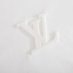 T-shirt Louis Vuitton LV White Embroidered Logo - Image 4