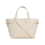 TRIOMPHE aus strukturiertem Kalbsleder in Pale Beige 20cm - Image 2
