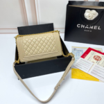 Boy Old Beige mit Kette 25 cm - Image 2