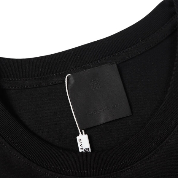 T-Shirt Givenchy GV018 - Image 4