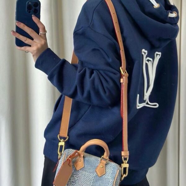 Hoodie Louis Vuitton LV Logo LV055 - Image 14