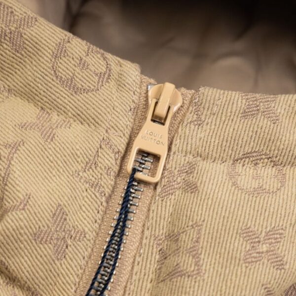 Jacket Denim Hooded Louis Vuitton Monogram LV070 - Image 12