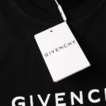T-Shirt Givenchy GV018 - Image 5