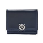 Puffer Anagram Dreifach gefaltete Brieftasche aus gl?nzendem Nappa-Kalbsledern 7.8cm