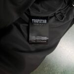 Jacket Puffer Trapstar Irongate Hooded Black/Red - Image 9