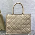 Book Tote Medium Beige 36.5 - Image 3