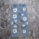 Denim Tears x Levi's Cotton Wreath Jeans Ligh Wash - Image 2
