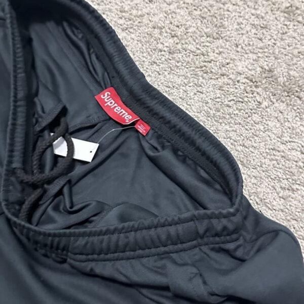 Set Supreme Hooded Soccer Black SP049 - Image 9