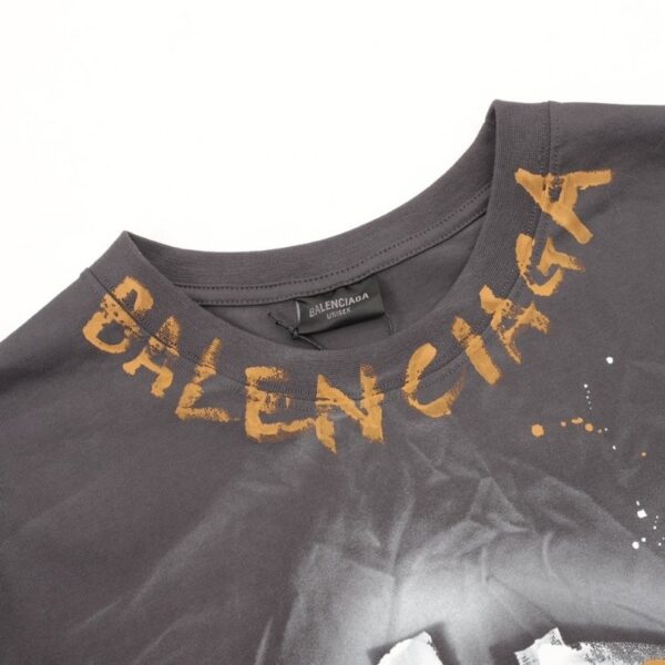 T-shirt Balenciaga BB Logo Spray Paint Black BL007 - Image 4