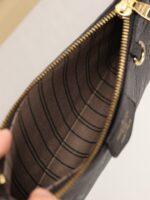 Easy Pouch On Schwarz 19 cm - Image 4
