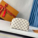 Damier Cosmetic Pouch PM 19 cm - Image 2