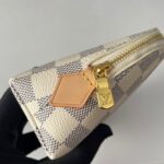 Damier Cosmetic Pouch PM 19 cm - Image 6