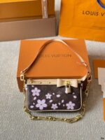 LV x TM Pochette Accessoires 20 cm - Image 5