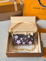 LV x TM Pochette Accessoires 20 cm - Image 2