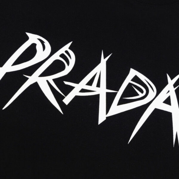 T-shirt Prada Black Graphic Logo PD038 - Image 4