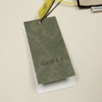 T-shirt Gucci Distressed Logo Beige GC047 - Image 7