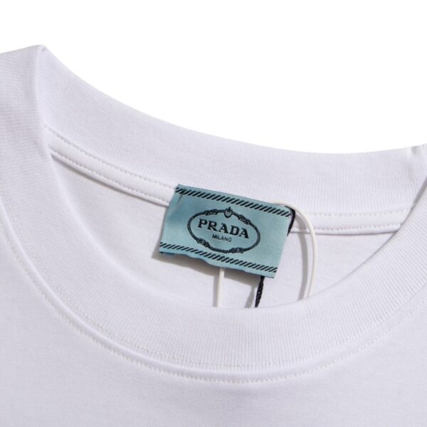 T-shirt Prada Milano White Graphic Logo PD032 - Image 8