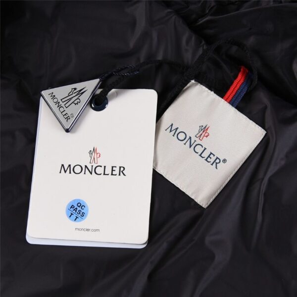 Jacket Puffer Moncler Black Hooded MCL012 - Image 9
