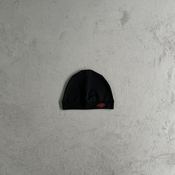 Synaworld Winter Black Red Beanie - Image 3