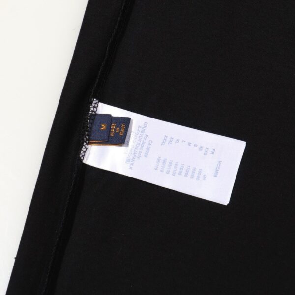 T-shirt Louis Vuitton Graphic Print Black LV023 - Image 10