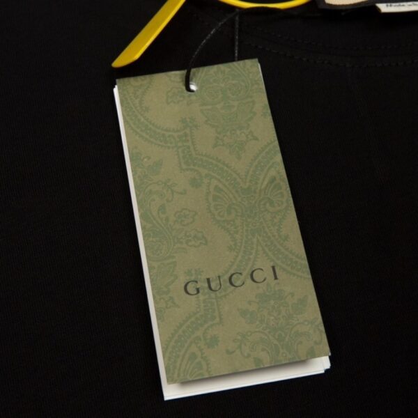T-shirt Gucci Distressed Logo Black GC046 - Image 8