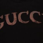 T-shirt Gucci Distressed Logo Black GC046 - Image 6
