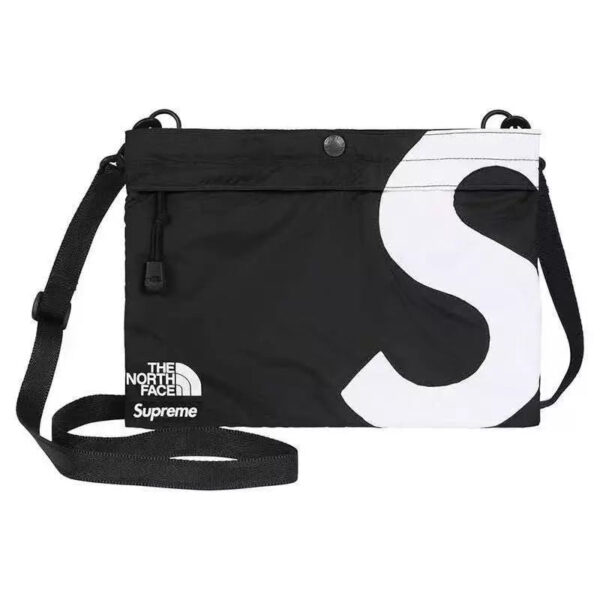 Bag Supreme x The North Face - Image 1