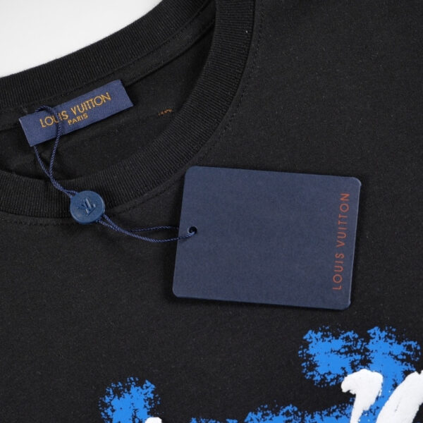 T-shirt Louis Vuitton Blue Graffiti Black Logo LV019 - Image 8