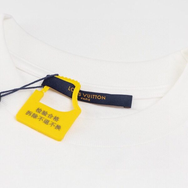 T-Shirt Louis Vuitton Monogram Logo White LV047 - Image 5