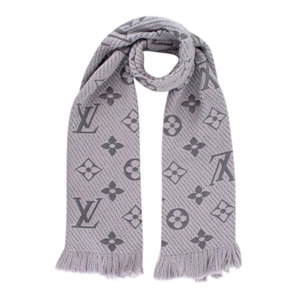 Louis Vuitton Scarf LV119 - Image 1