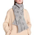 Louis Vuitton Scarf LV119 - Image 2