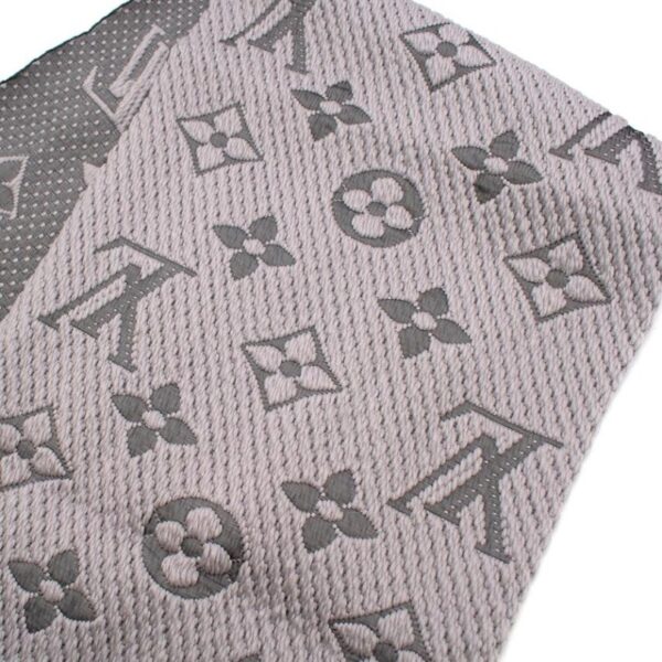 Louis Vuitton Scarf LV119 - Image 6