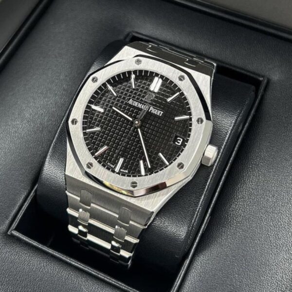 Audemars Piguet Royal Oak Offshore "Black Dial" 15400 ADP009 - Image 3