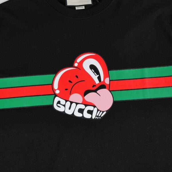 T-shirt Gucci Heart Logo Black GC015 - Image 4