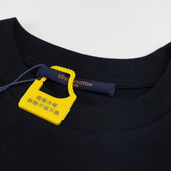 T-Shirt Louis Vuitton Monogram Logo Black LV046 - Image 6