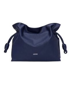 Clutch aus Nappa-Kalbsleder Abgründiges Blau 24.5cm