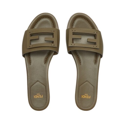 Flip-Flops aus grünem Leder – Bild 4