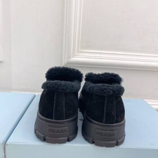 Loafer-Stiefeletten aus Wildleder Schwarz – Bild 5