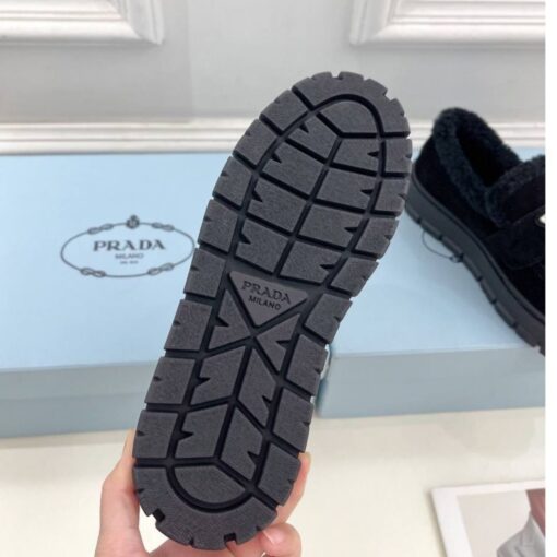 Loafer-Stiefeletten aus Wildleder Schwarz – Bild 7