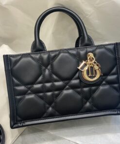Alternative view of Mini Buchtasche schwarz 21,5 cm