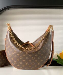 Alternative view of Loop Hobo Monogram 38 cm