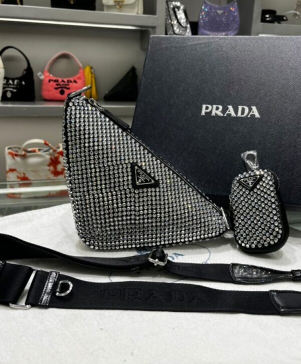 Saffiano Triangle With Crystals Schwarz 25 cm – Bild 2