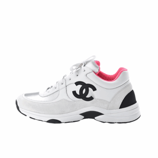 Sneaker Aus Weißem Kalbsleder und Silbernem Satin